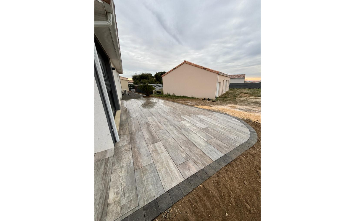 Cration Terrasse en grs crame - Drme ralise le 24/01/2024