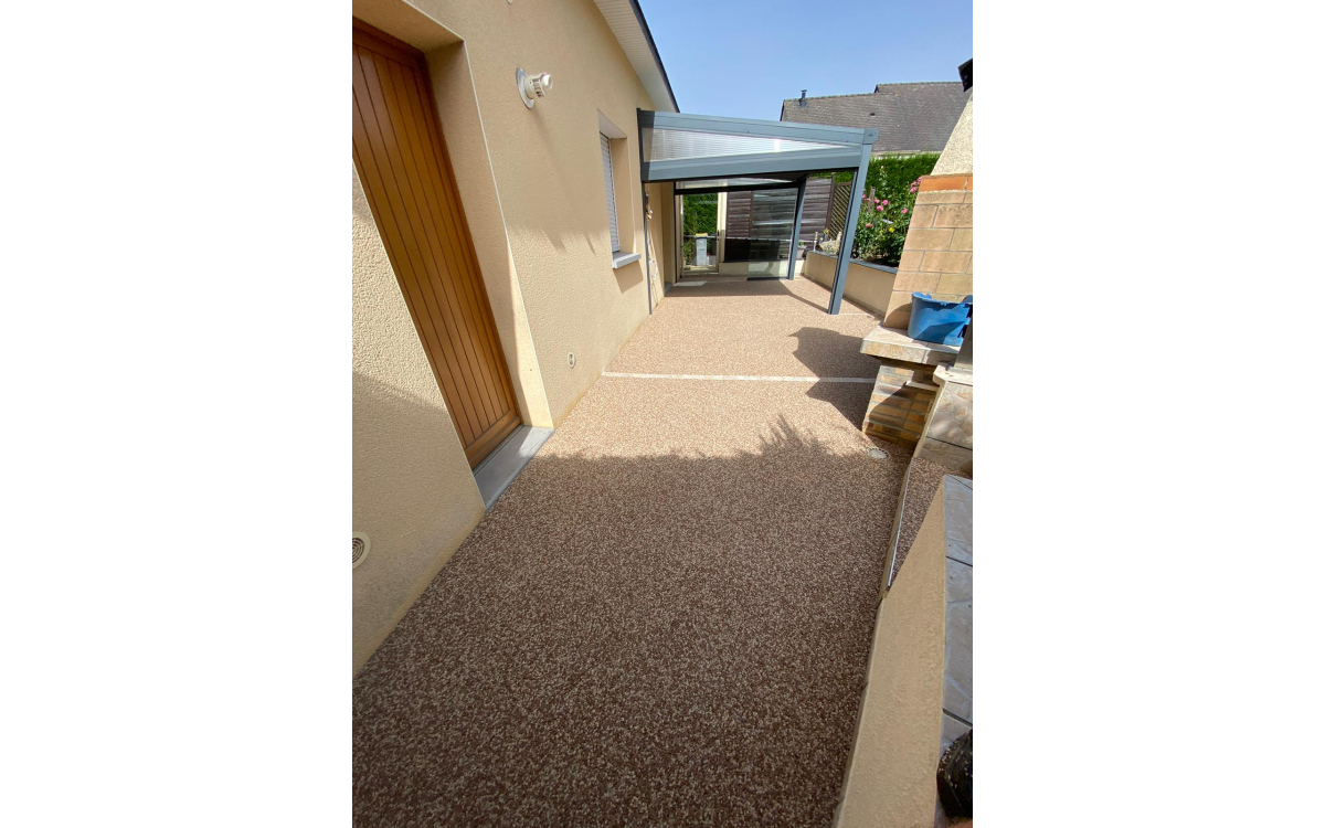 Conception Terrasse en Hydrostar Vulcane et Crme  Bourgbarre ralise le 05/09/2023