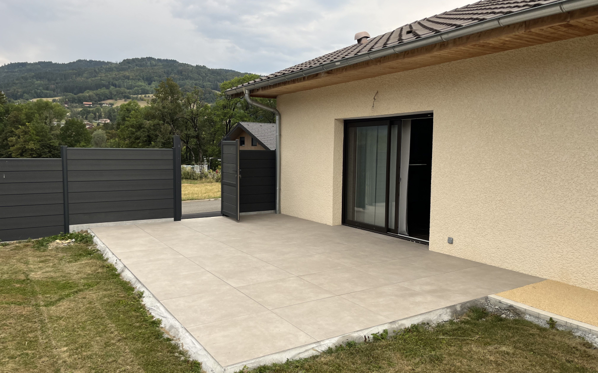 Cration Terrasse en grs crame  Villard conue le 04/07/2023