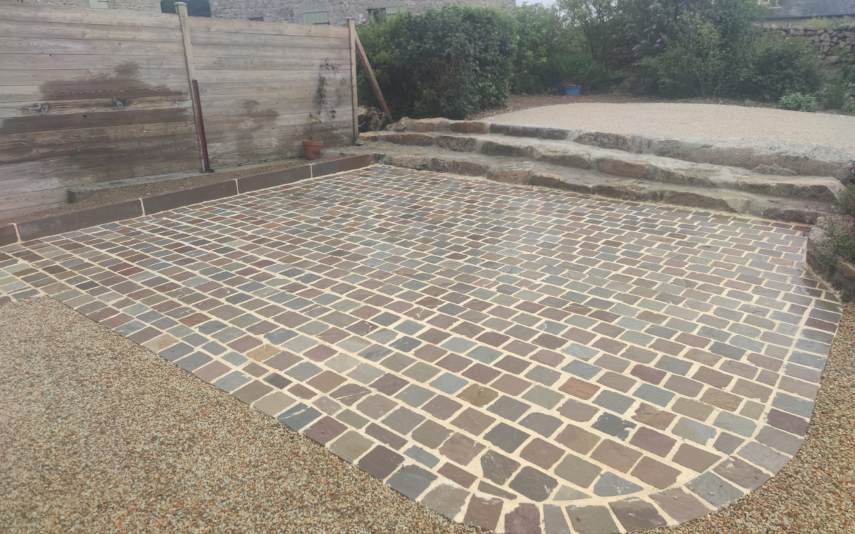Ralisation Terrasse en pavage dallage conue le 01/03/2024