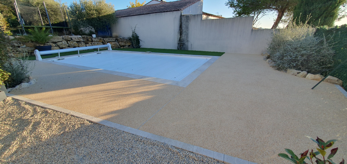 Cration Terrasse en Dm green et Hydrostar  Aramon  conue le 20/03/2024