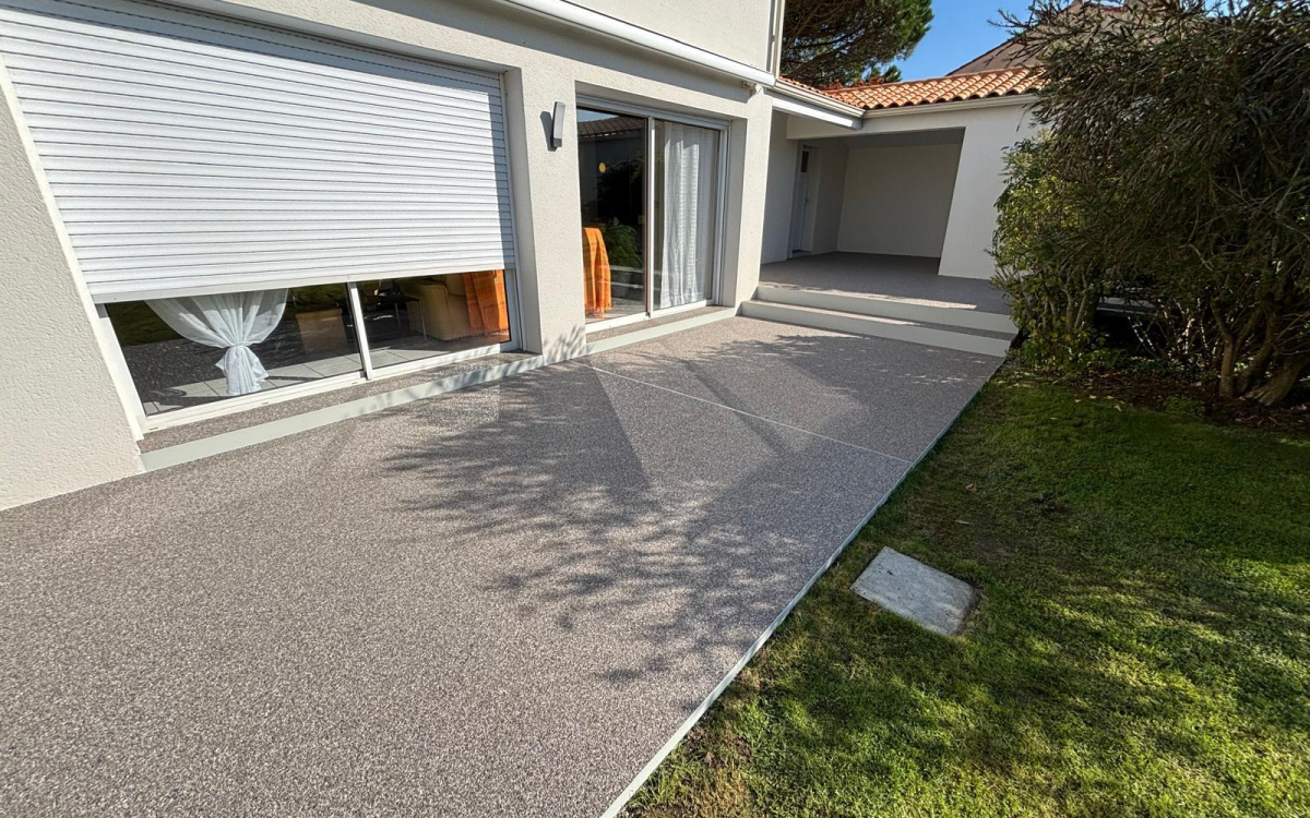Ralisation Terrasse en Hydrostar - Vende cre le 23/12/2024