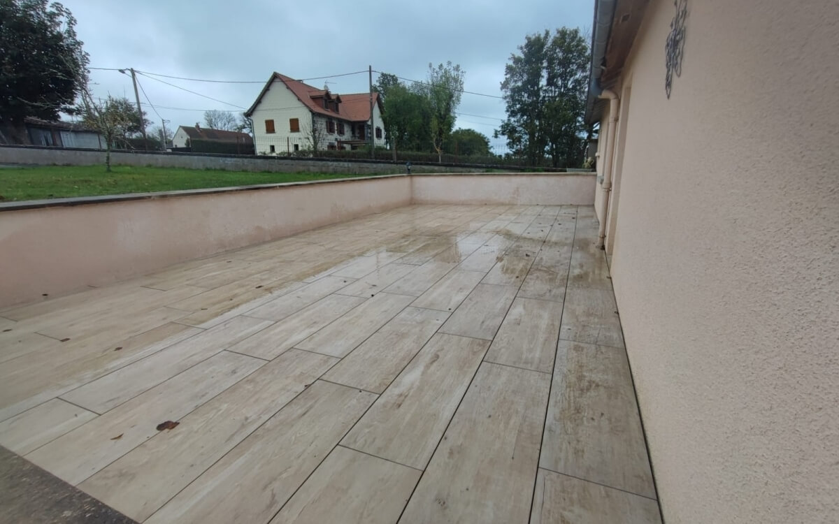 Cration Terrasse en dallage sur plots ralise le 17/02/2025