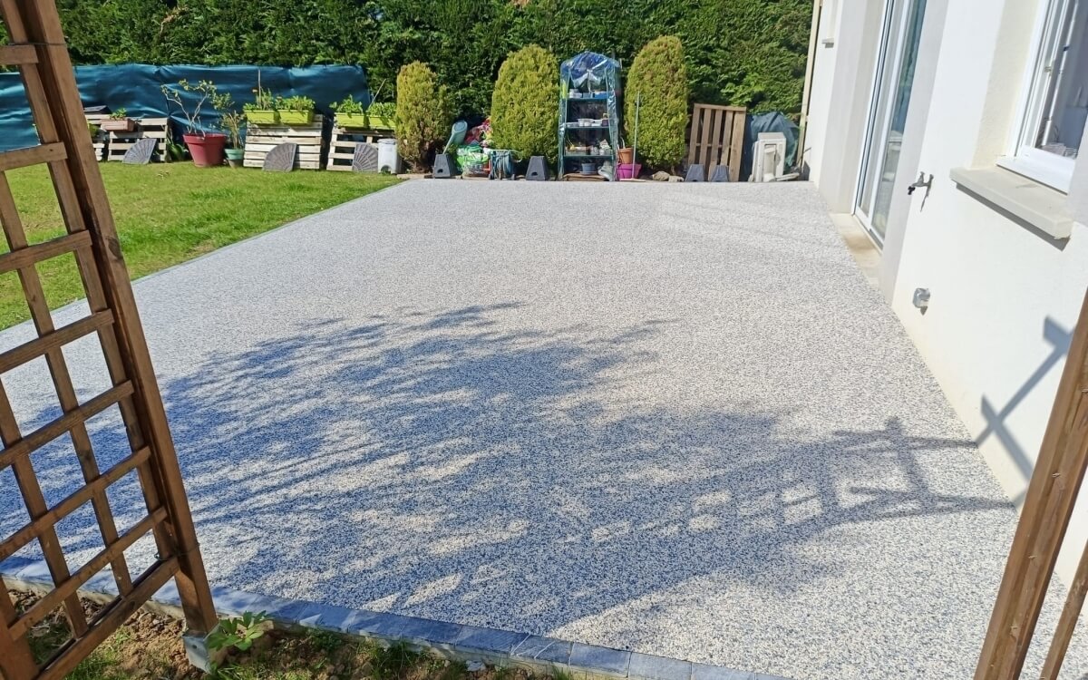Ralisation Terrasse en Hydrostar  CIRES LES MELLO cre le 08/05/2025