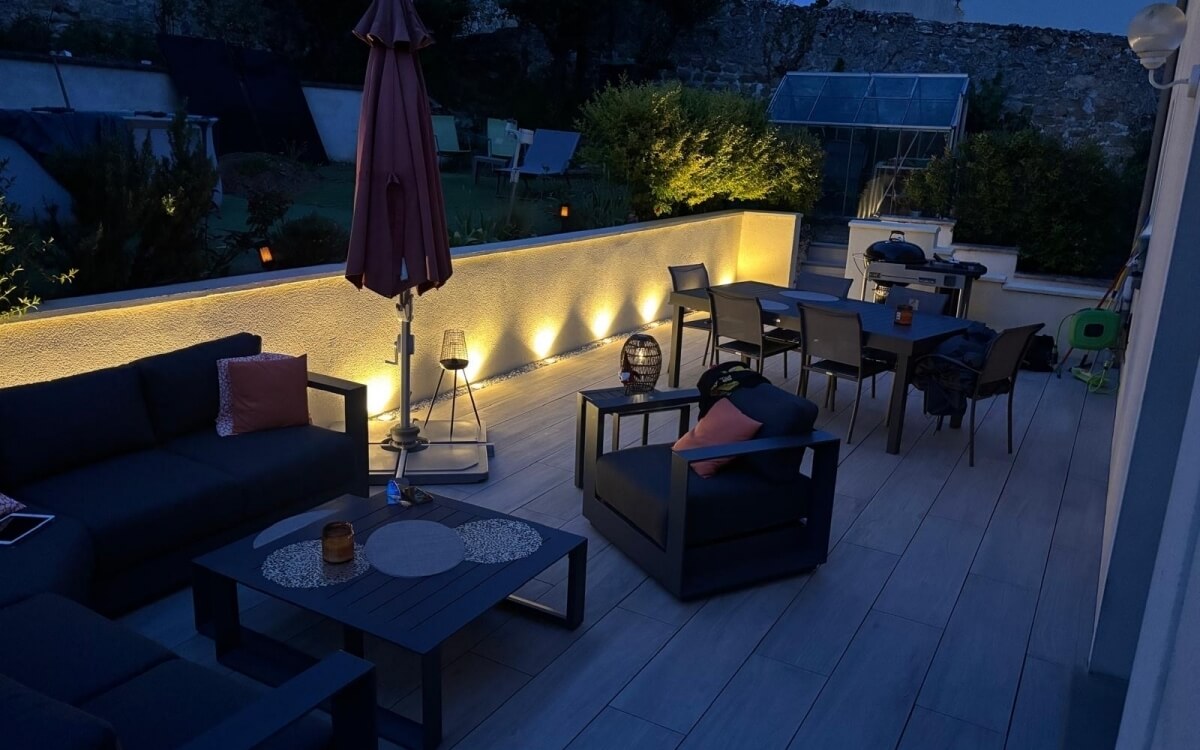 Ralisation Terrasse en dallage sur plots  AUVERS-SUR-OISE conue le 23/05/2025