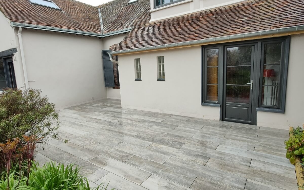Ralisation Terrasse en dallage sur plots - Eure-et-Loir cre le 23/05/2025