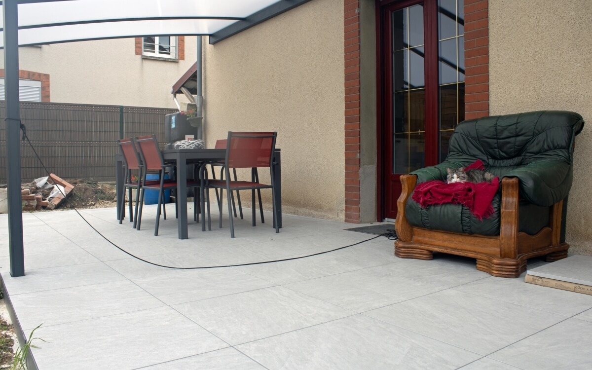 Ralisation Terrasse en grs crame  NOGENT SUR SEINE conue le 23/05/2025