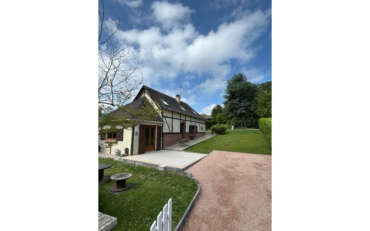 Conception Terrasse en Alvostar, grs crame, Minralstar  et Pav la couture  Baillolet