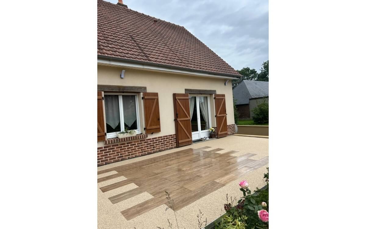 Cration Terrasse en grs crame, Minralstar  et pavage dallage  Saint-Martin-Le-Gaillard conue le 11/06/2025