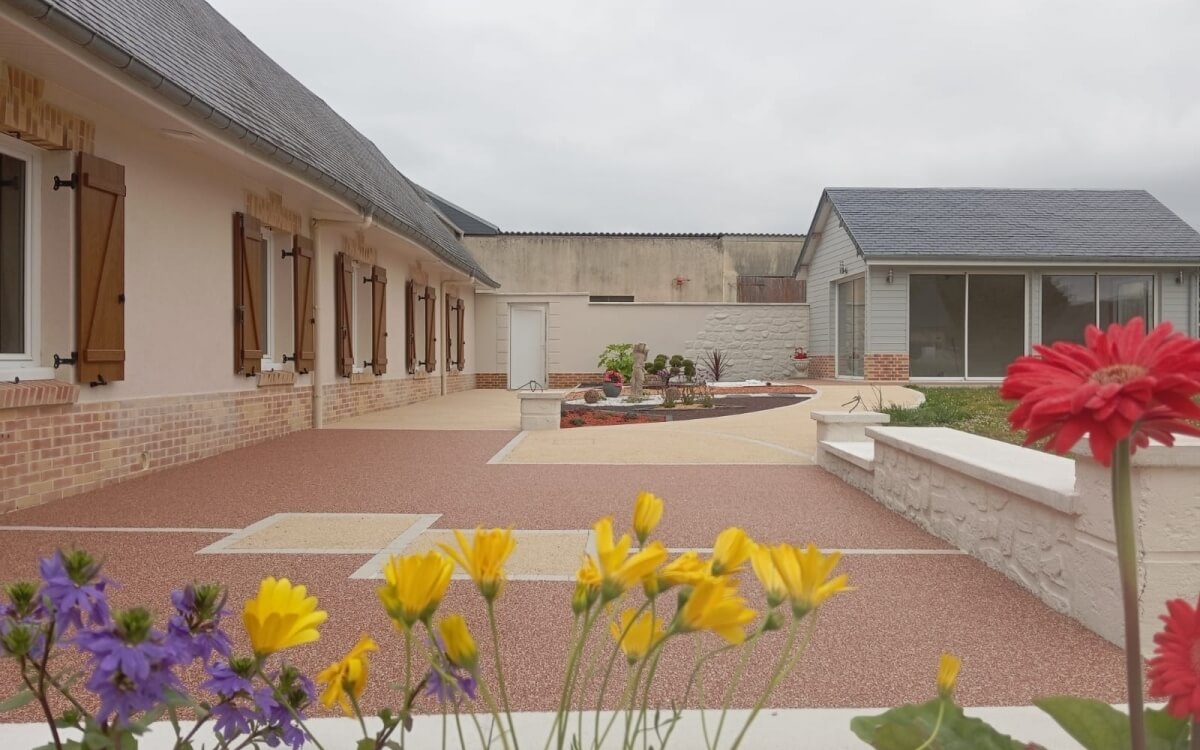 Cration Terrasse en Hydrostar, Minralstar  et Pav la couture - Seine Maritime ralise le 11/06/2025