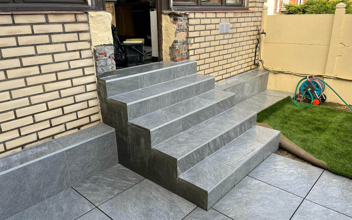 Conception Terrasse en dallage  pavage  COUDEKERQUE BRANCHE cre le 24/02/2025