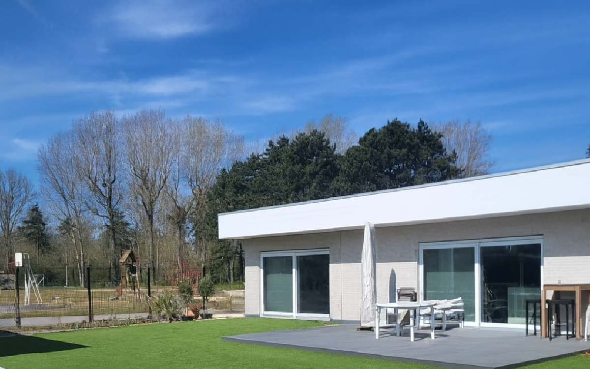 Conception Terrasse en Alvostar, dallage sur plots, Dm green, Hydrostar et Pav la couture  KOKSIJDE ralise le 03/04/2025