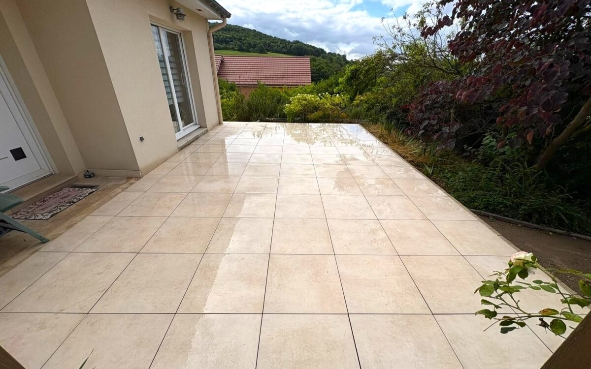 Cration Terrasse en grs crame  54230