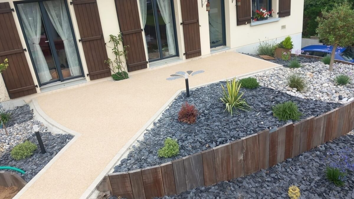 Cration Terrasse en Minralstar  et Pav la couture  Sourdeval ralise le 01/07/2025