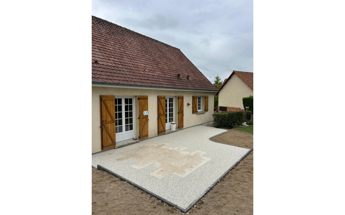 Ralisation Terrasse en  grs crame, Hydrostar et Pav la couture  Poix-de-Picardie