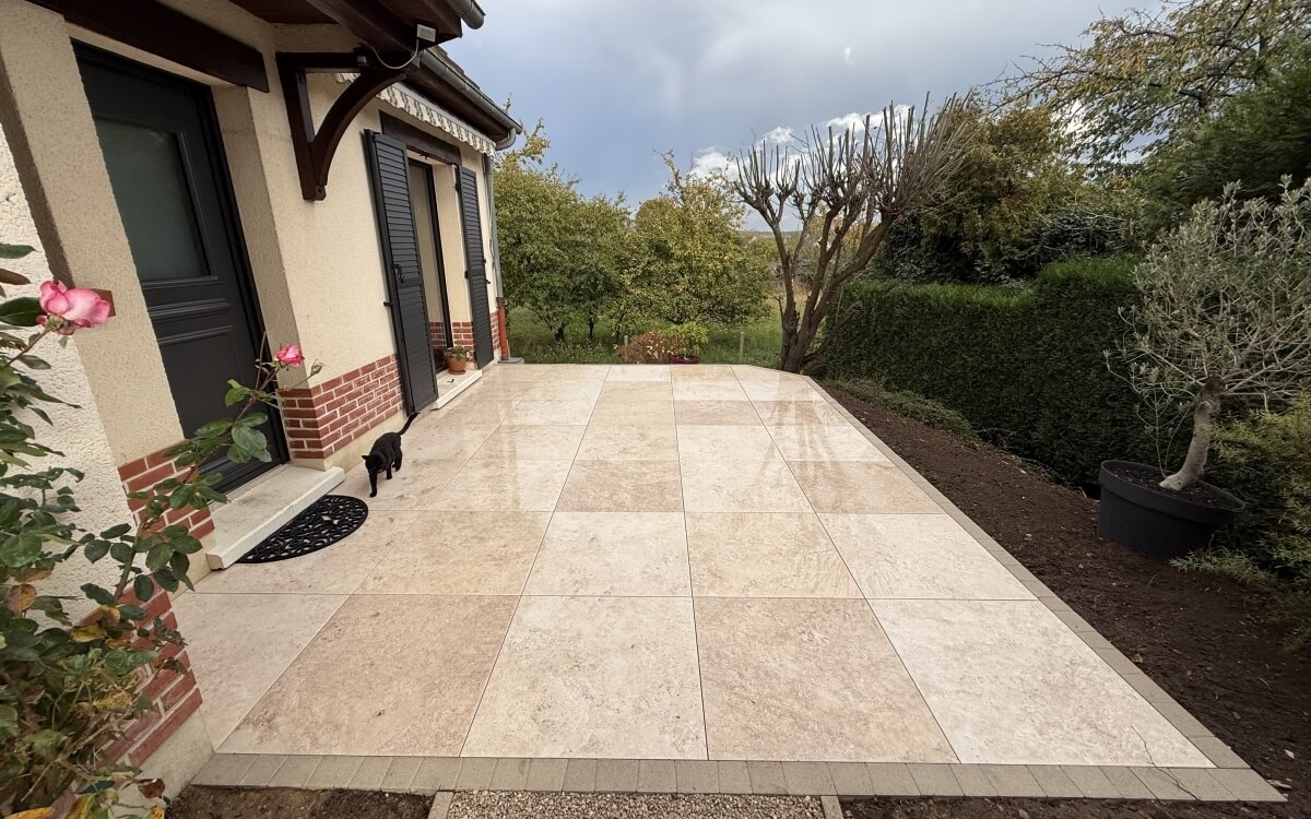 Cration Terrasse en dallage sur plots et Pav la couture  Breuil le Vert ralise le 20/10/2025