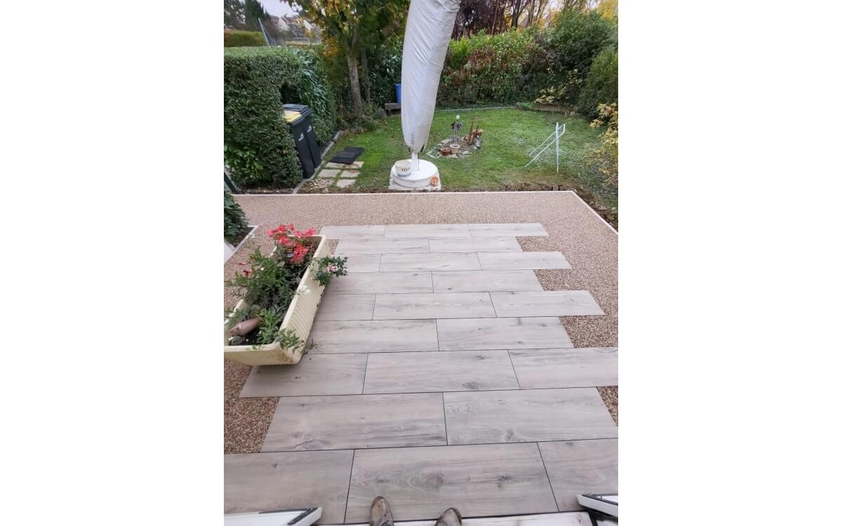 Cration Terrasse en bordures haute couture, Dm profil, grs crame et Hydrostar  Metz conue le 14/10/2025