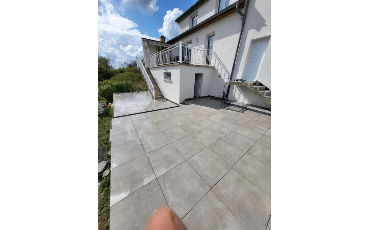 Cration Terrasse en dallage sur plots - Moselle conue le 25/07/2024