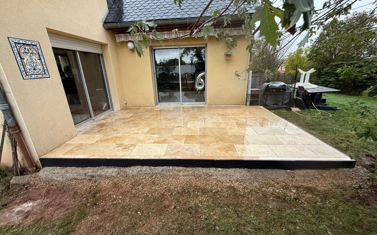 Ralisation Terrasse en dallage sur plots  Luc la primaube  conue le 30/10/2025