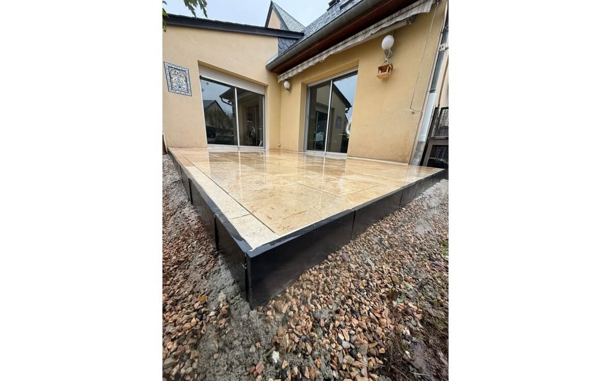 Ralisation Terrasse en dallage sur plots  Luc la primaube  conue le 30/10/2025