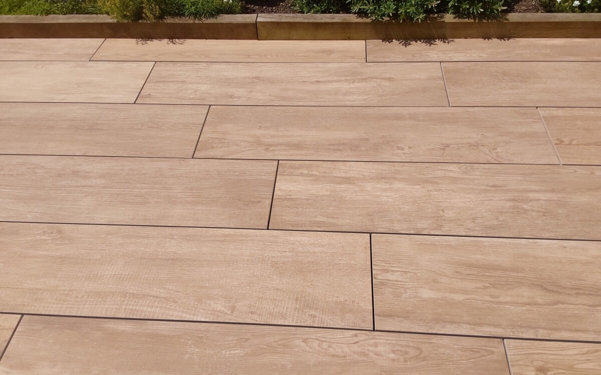 Cration Terrasse en grs crame  KERVIGNAC