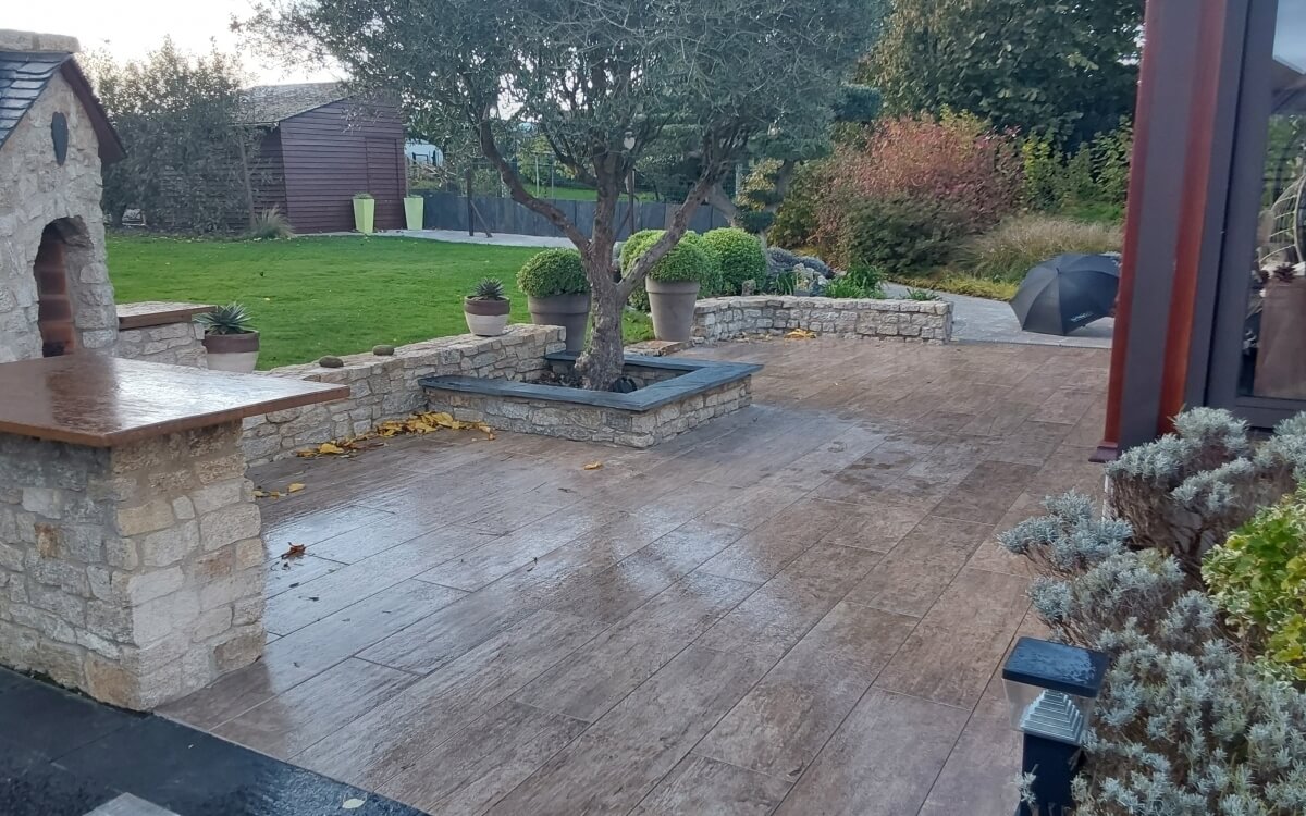 Cration Terrasse en grs crame  KERVIGNAC