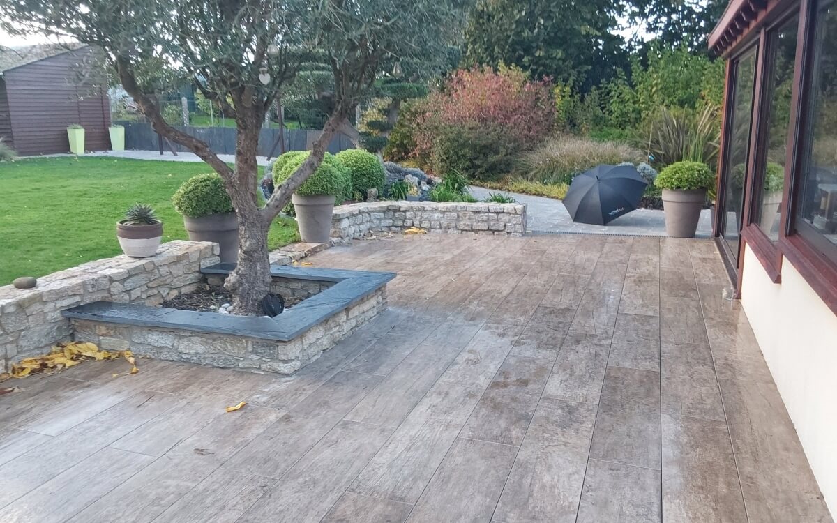 Cration Terrasse en grs crame  KERVIGNAC