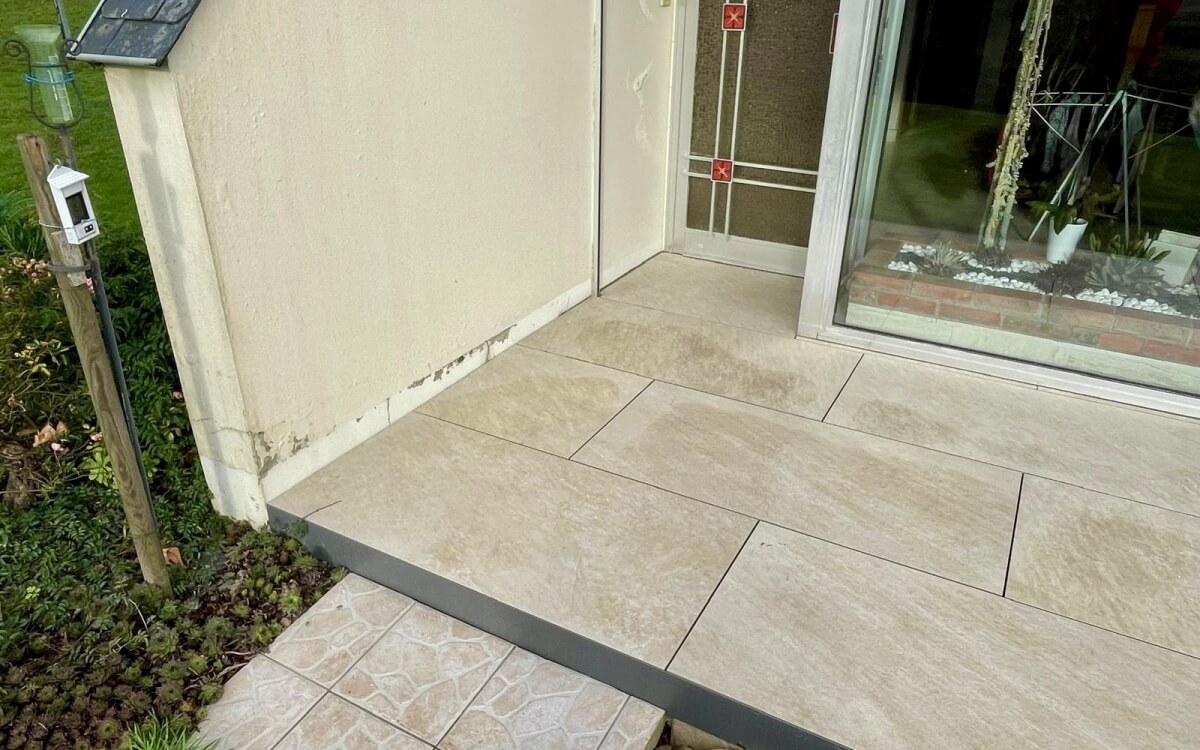 Conception Terrasse en dallage sur plots � Juvigny les Vall�es r�alis�e le 17/11/2025