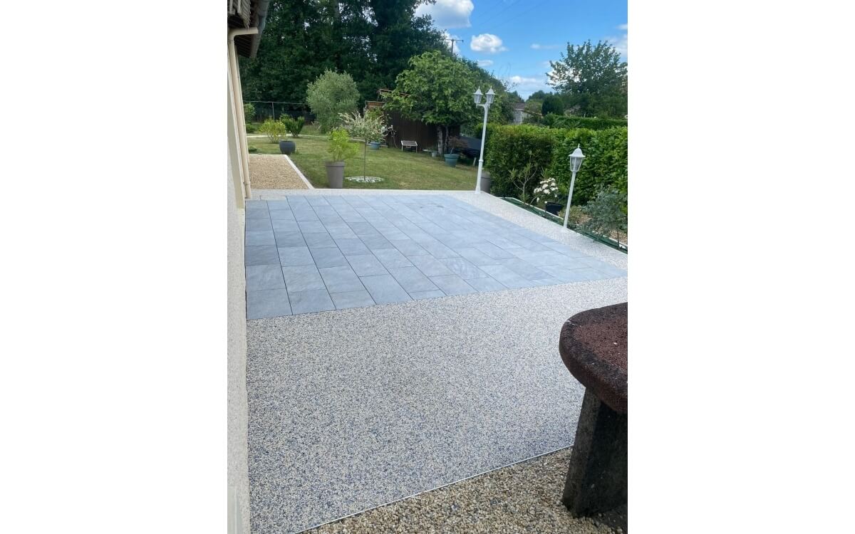 R�alisation Terrasse en gr�s c�rame et Min�ralstar � - Lot et Garonne