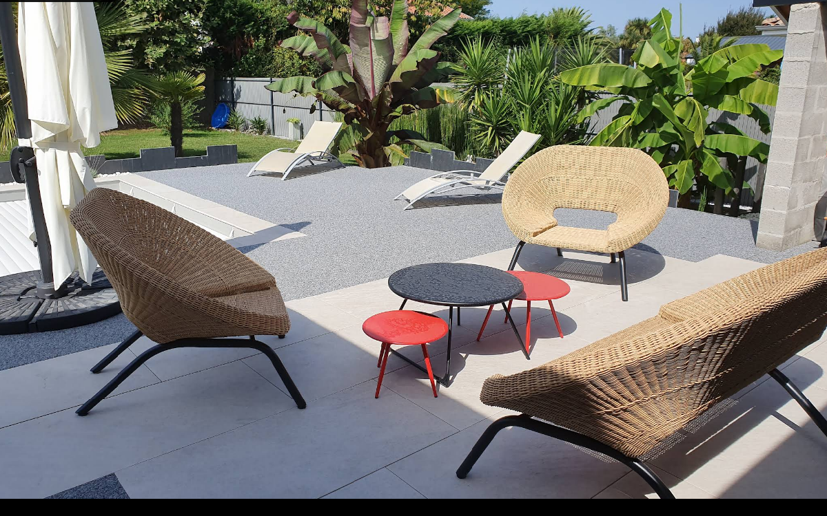 R�alisation Terrasse en gr�s c�rame et Hydrostar� - Lot et Garonne