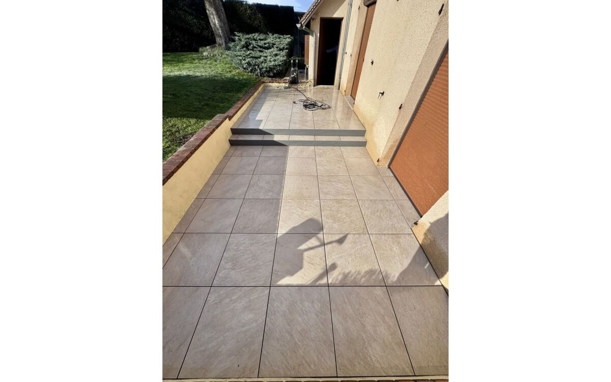 Cr�ation Terrasse en dallage sur plots et gr�s c�rame � Sours