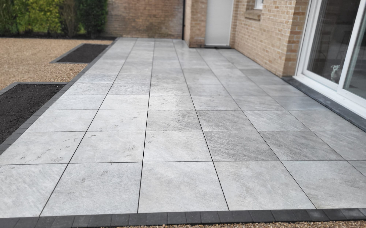 Cr�ation Terrasse en Alv�ostar� et dallage sur plots � TETEGHEM r�alis�e le 09/12/2025