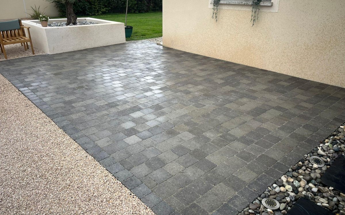 R�alisation Terrasse en pavage con�ue le 22/05/2026