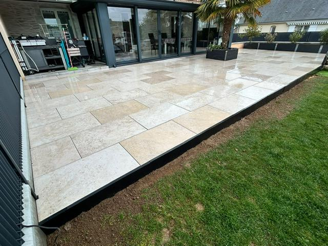 R�alisation Terrasse en DM Profil et Dallage  � LA CHAPELLE HUON cr��e le 15/06/2026