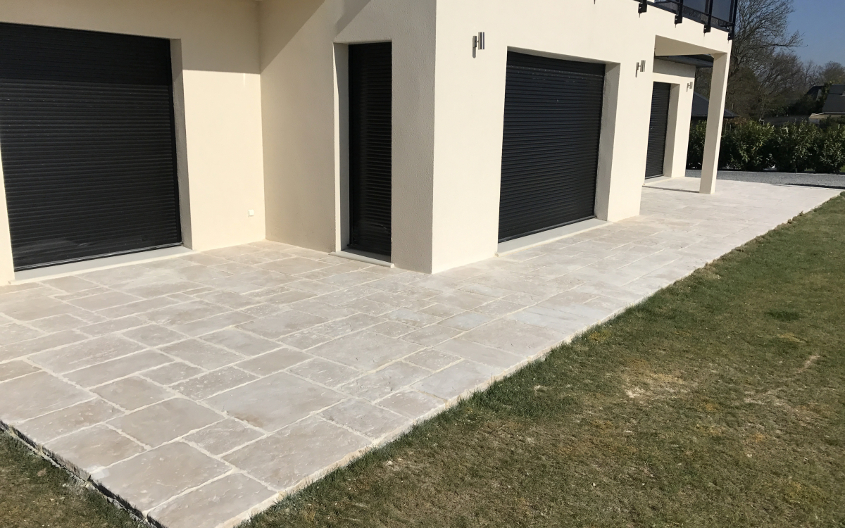 Ralisation Terrasse en dallage  Octeville-sur-Mer cre le 28/03/2018