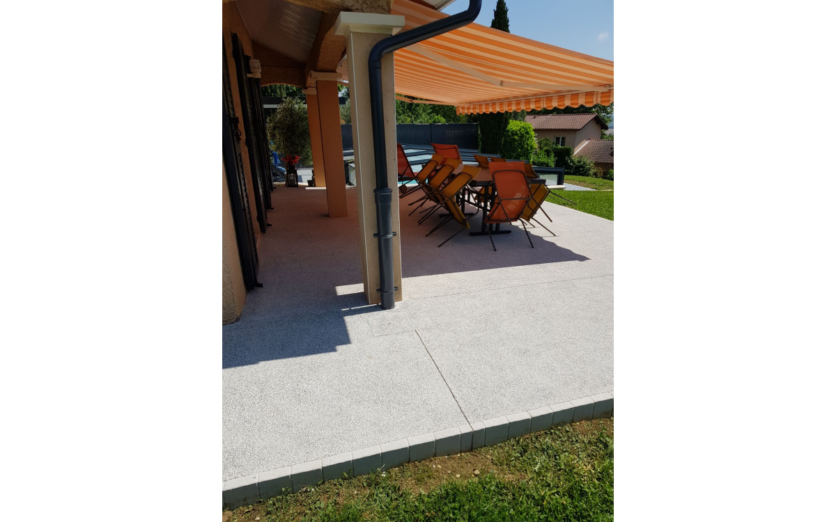 Cration Terrasse en bton dsactiv - Entreprise Chappot  Saint Just Chaleyssin ralise le 24/08/2018