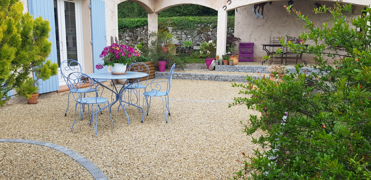 Conception Terrasse en Alvostar et Pavage - Entreprise Alles progressives  Trets ralise le 01/10/2018