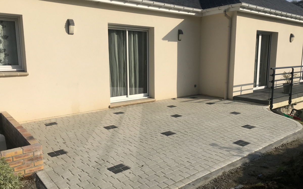 Ralisation Terrasse en Pavage - Entreprise Poilblan  Montivilliers cre le 27/11/2018