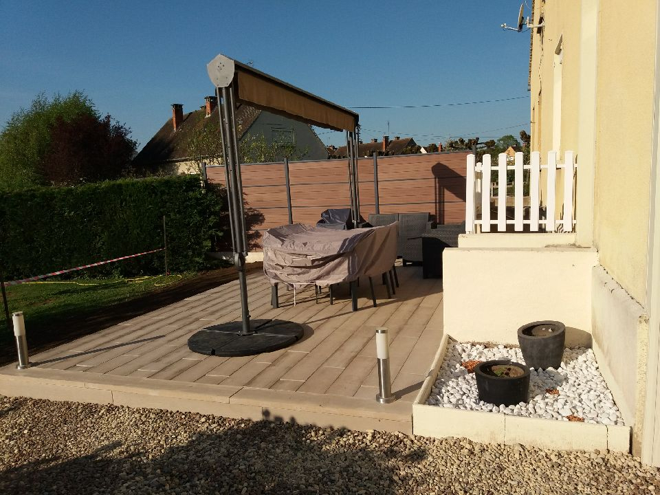 Cration Terrasse en Boib  Le Creusot  ralise le 15/02/2019