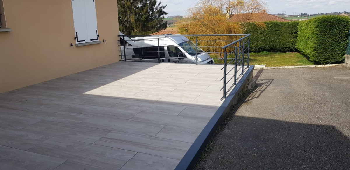 Cration Terrasse en pavage dallage et terrasse sur plots   DIEMOZ ralise le 24/04/2024