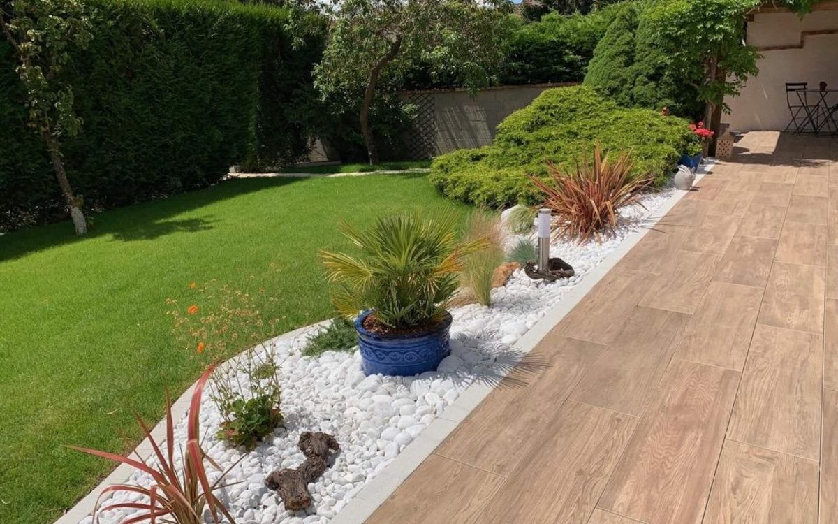 Conception Terrasse sur plots en grs crame  Evecquemont