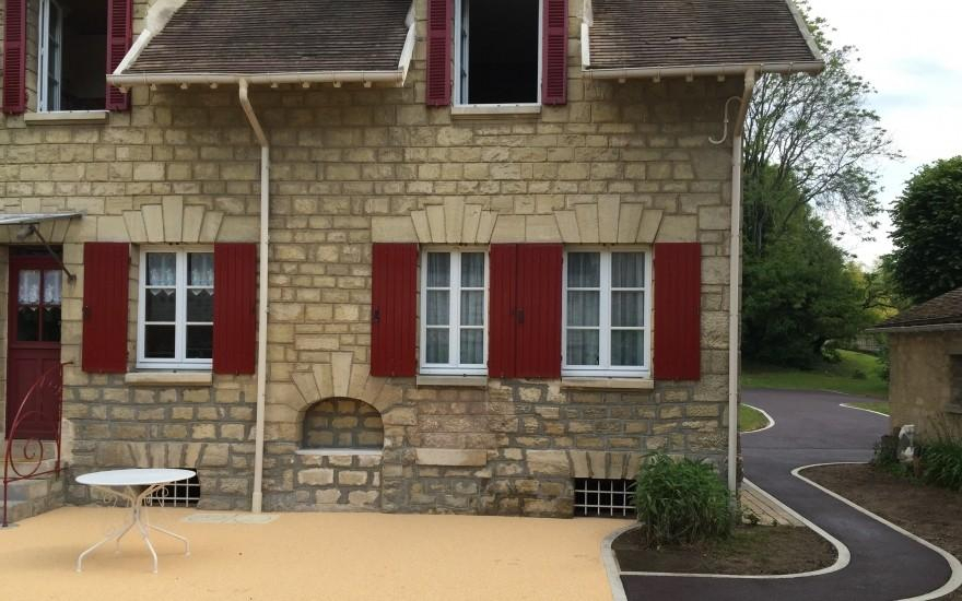 Cration Terrasse en Hydrostar enrob rouge  chaud  Vaural ralise le 30/04/2025