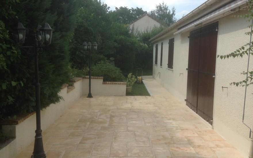 Ralisation Terrasse en Hydrostar et dallage  Vaural conue le 30/04/2025