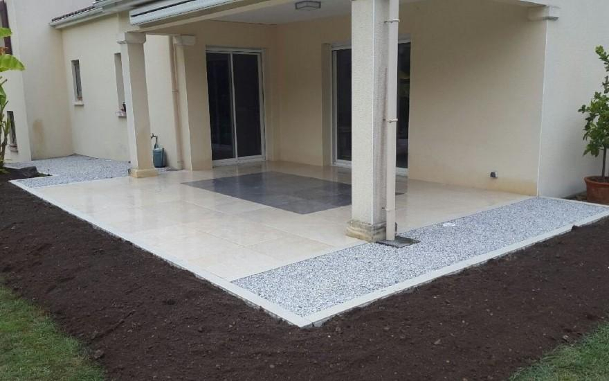Cration Terrasse en dallage  Angoulme ralise le 01/05/2025