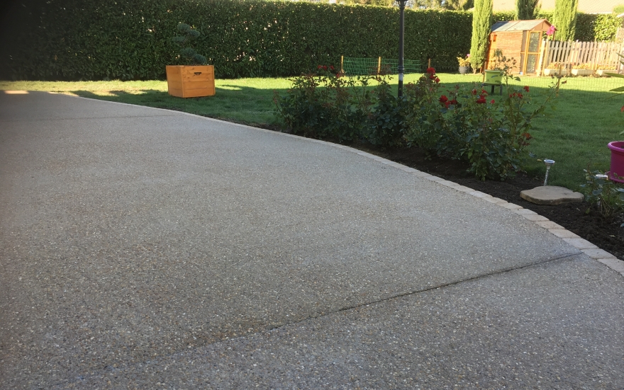 Cration Terrasse en bton dsactiv  Saint-Beauzire conue le 01/05/2025