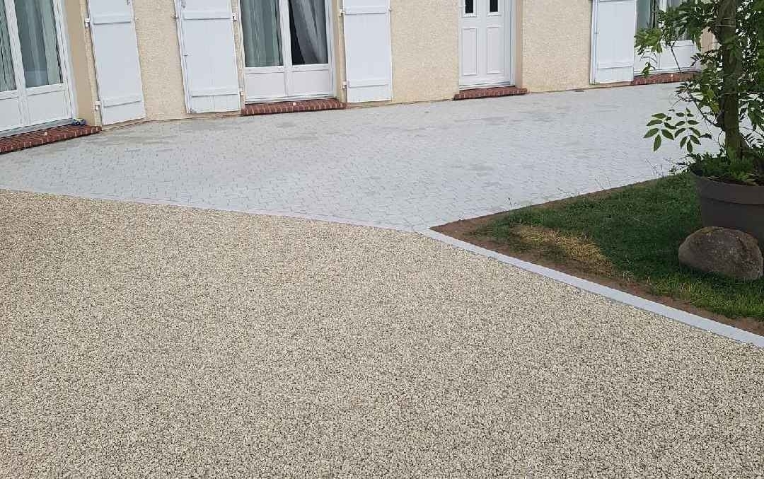 Cration Terrasse en Alvostar et pavage  Fecamp conue le 26/04/2024