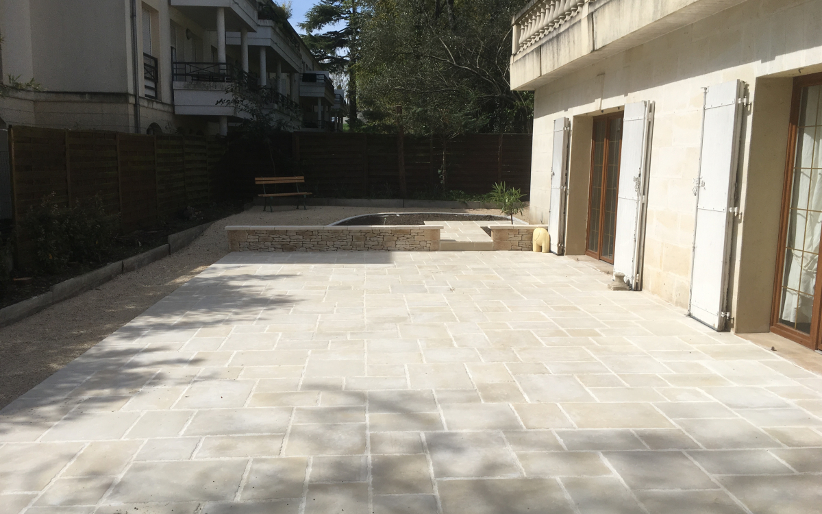 Ralisation Terrasse en dallage  Tresses cre le 28/12/2017