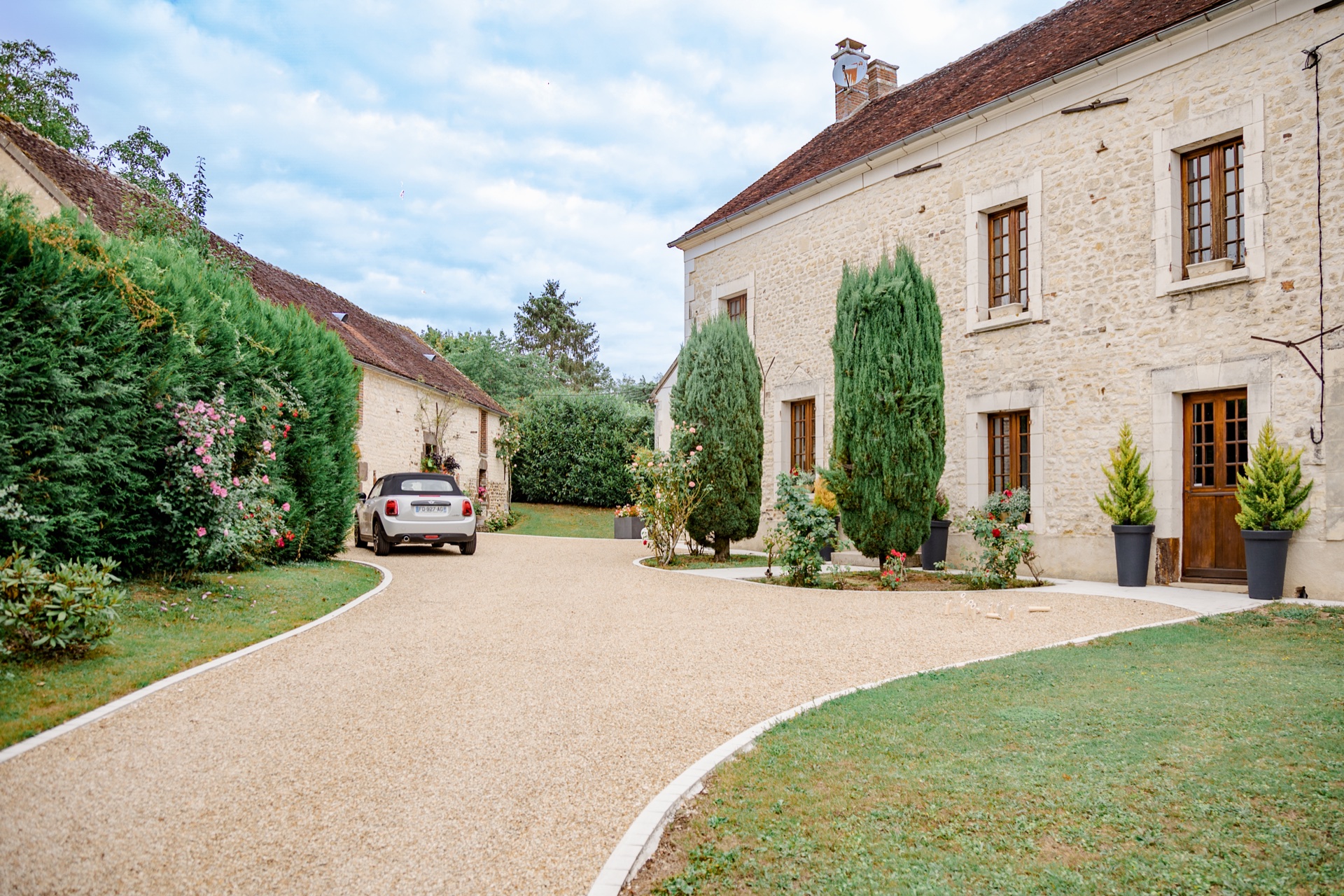 Rev&ecirc;tement d'all&eacute;e par Daniel Moquet