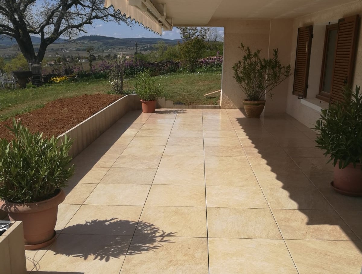 Ralisation Terrasse en Dallage  Charnay-ls-Mcon cre le 27/05/2019