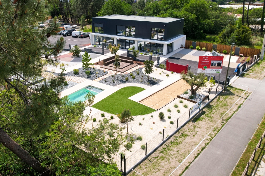 Nouveau Showroom Daniel Moquet : All&eacute;es, Cl&ocirc;tures, Jardins et Piscines